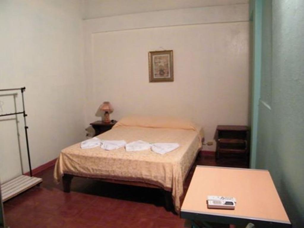 Hotel Jackie'S House Puntarenas Oda fotoğraf