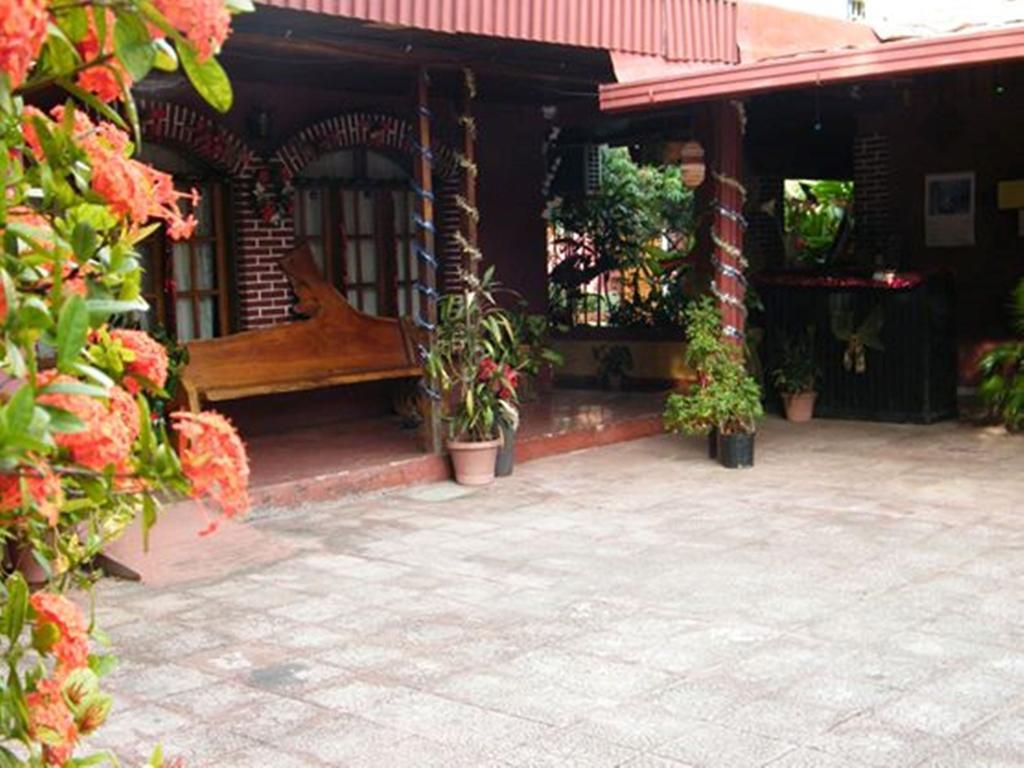 Hotel Jackie'S House Puntarenas Dış mekan fotoğraf